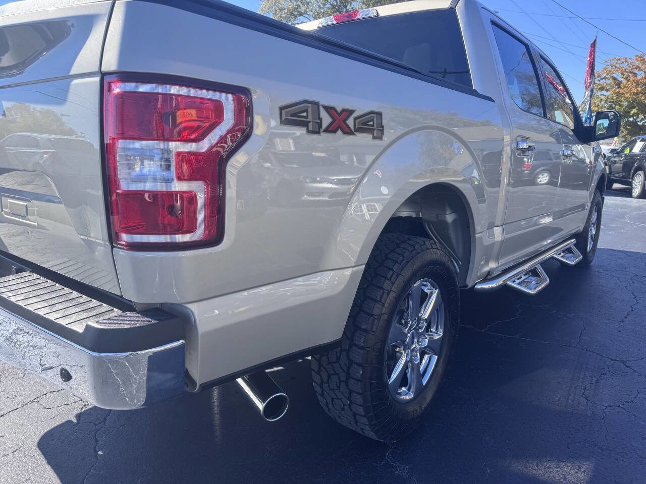 Used 2018 Ford F150 XLT w/ Equipment Group 302A Luxury image 21