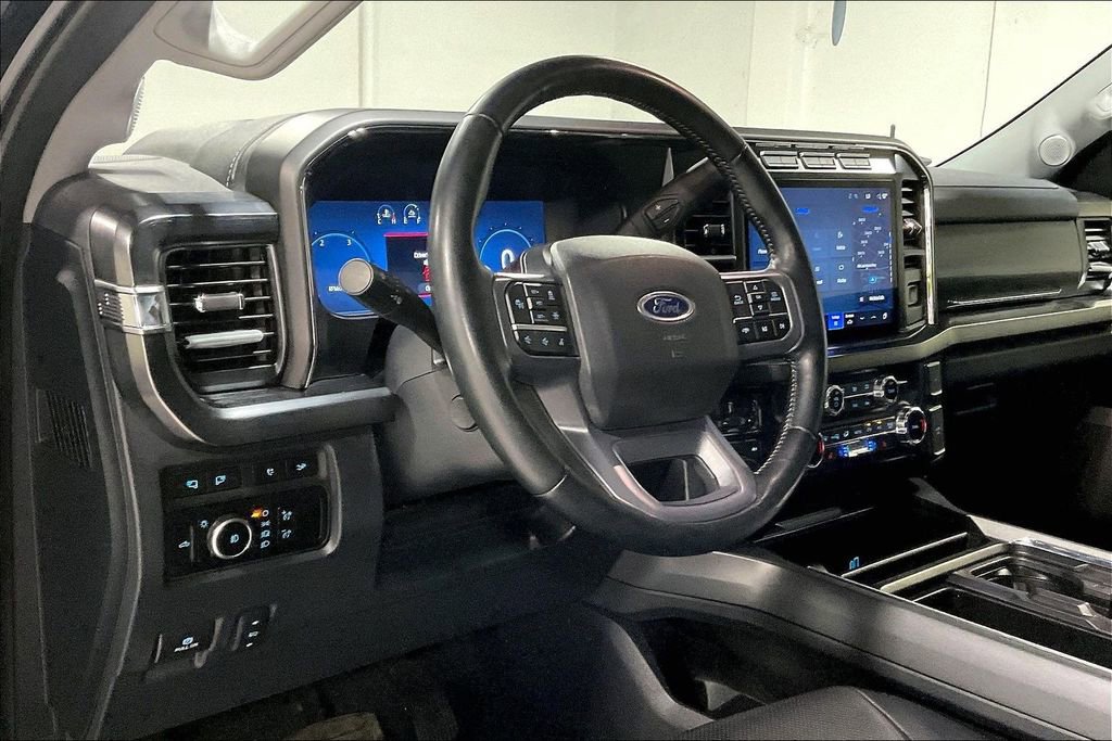 Used 2023 Ford F250 Lariat w/ Lariat Ultimate Package AWD/4WD image 16