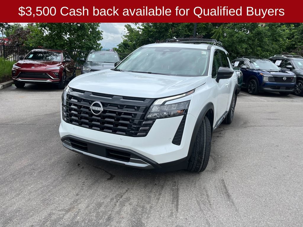 New 2026 Nissan Pathfinder Platinum w/ Cargo Package FWD image 3