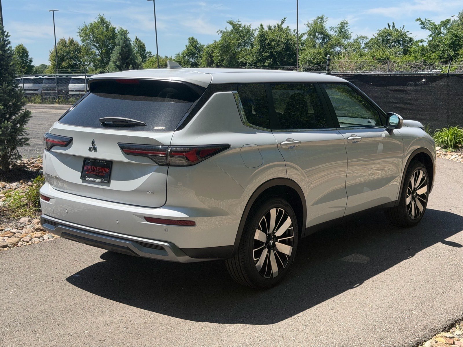 New 2026 Mitsubishi Outlander SE AWD/4WD image 5