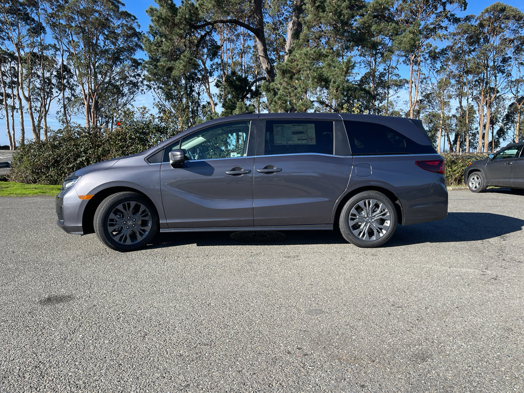 New 2026 Honda Odyssey Touring image 10