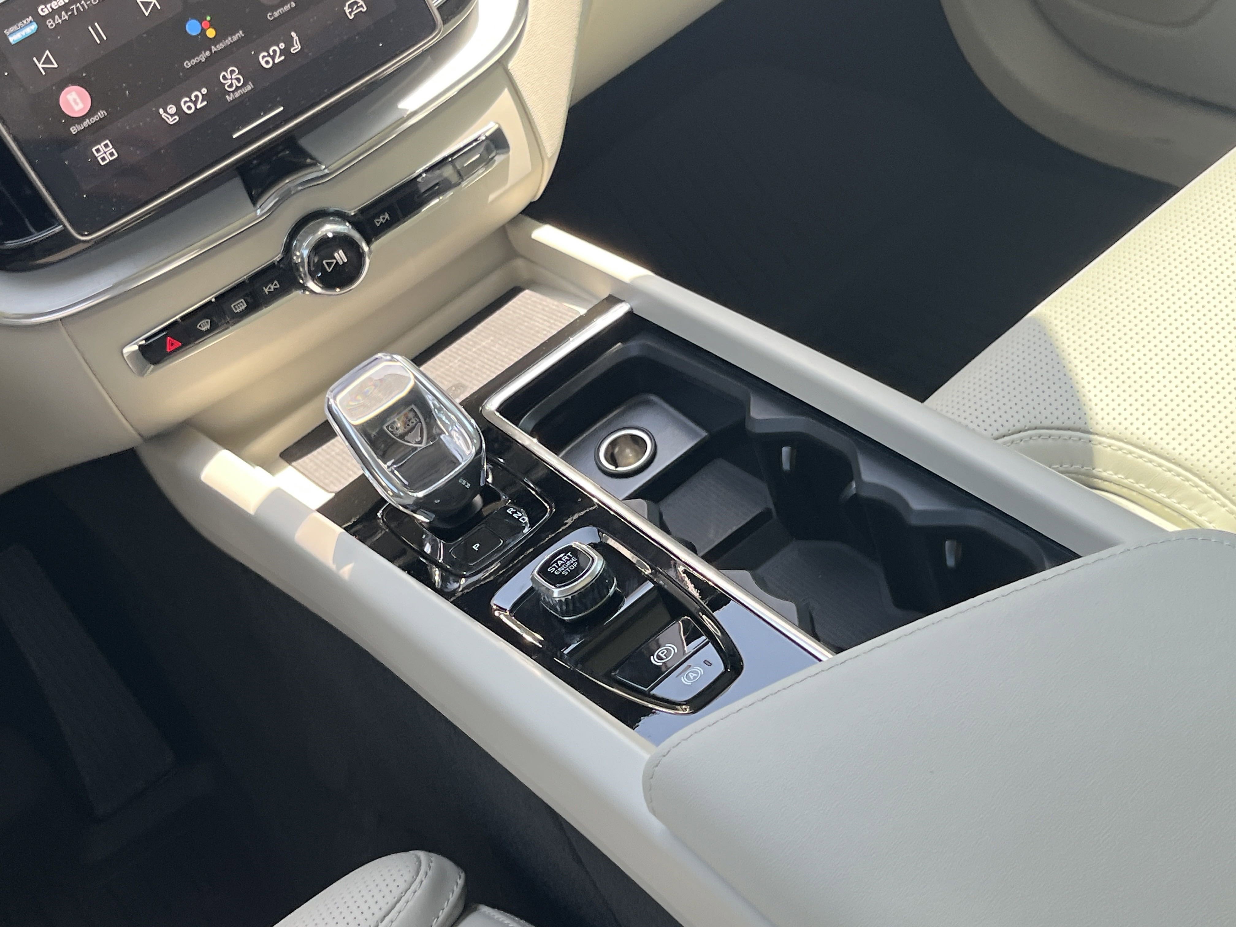 Used 2026 Volvo XC60 B5 Ultra w/ Protection Package Premier image 50