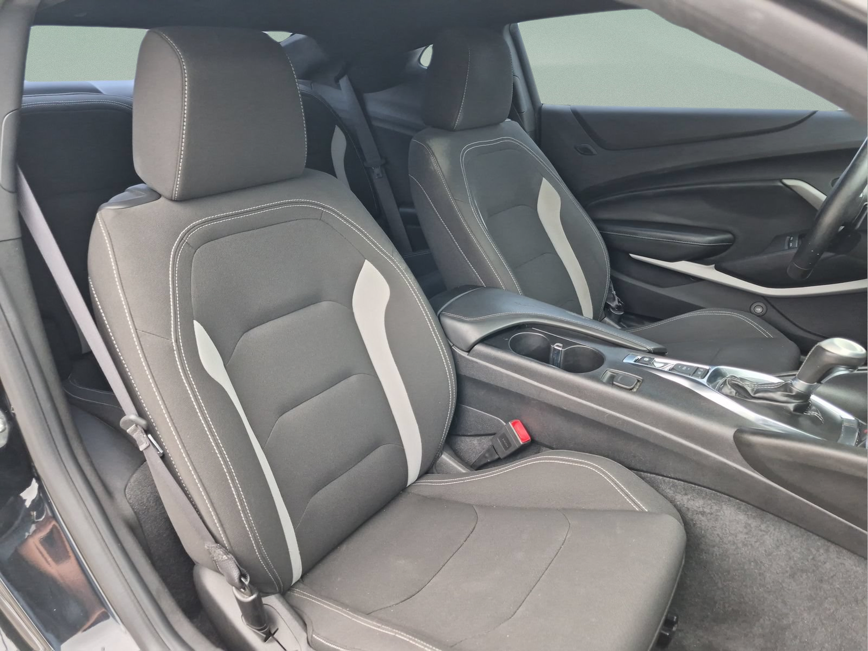 Used 2019 Chevrolet Camaro LT RWD image 19