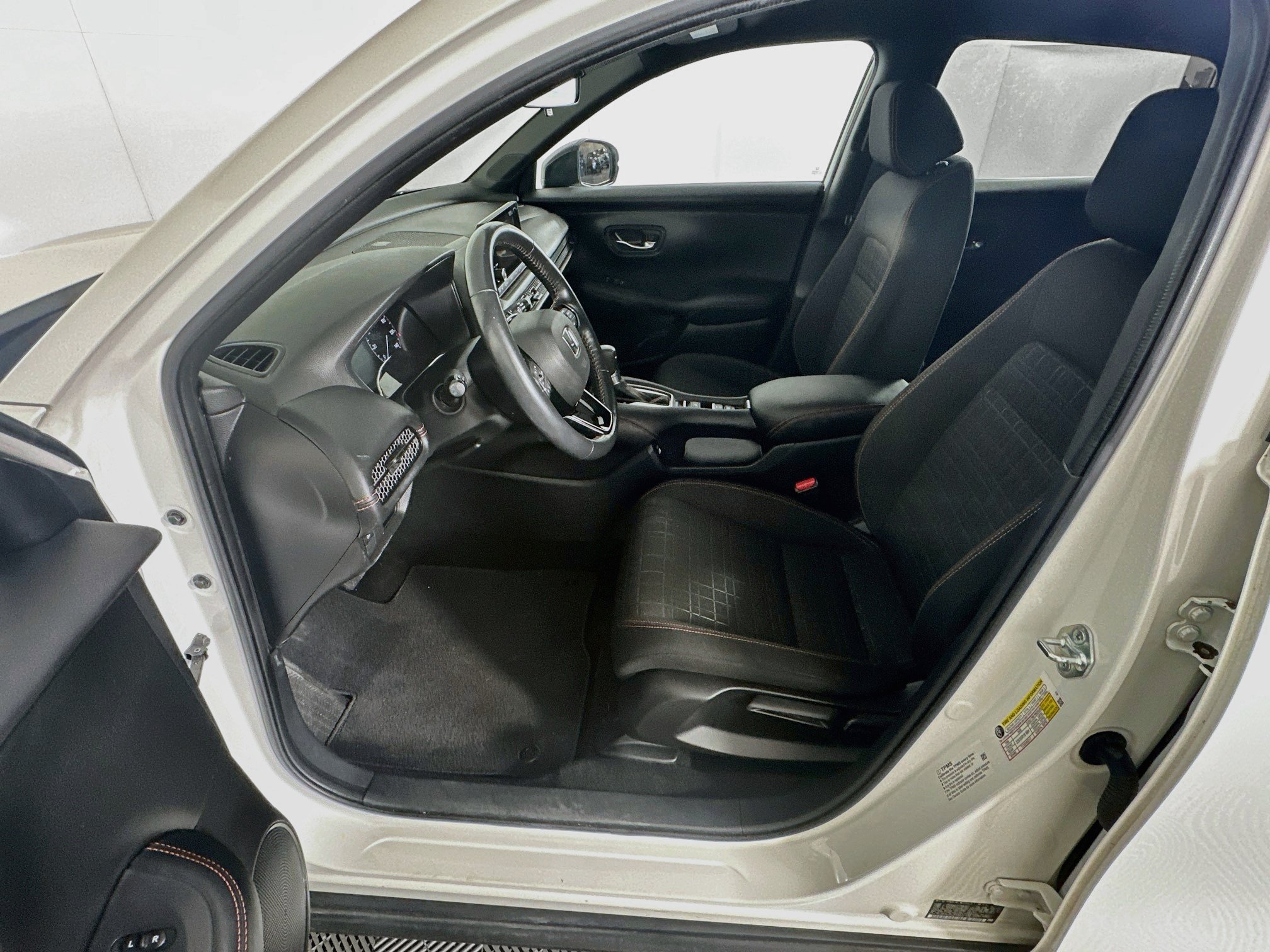 Used 2023 Honda HR-V Sport image 13