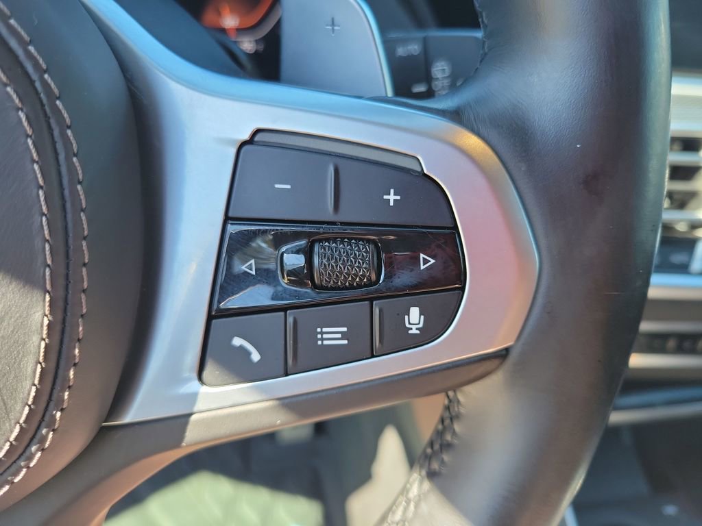 Used 2022 BMW X5 M50i w/ Executive Package image 27