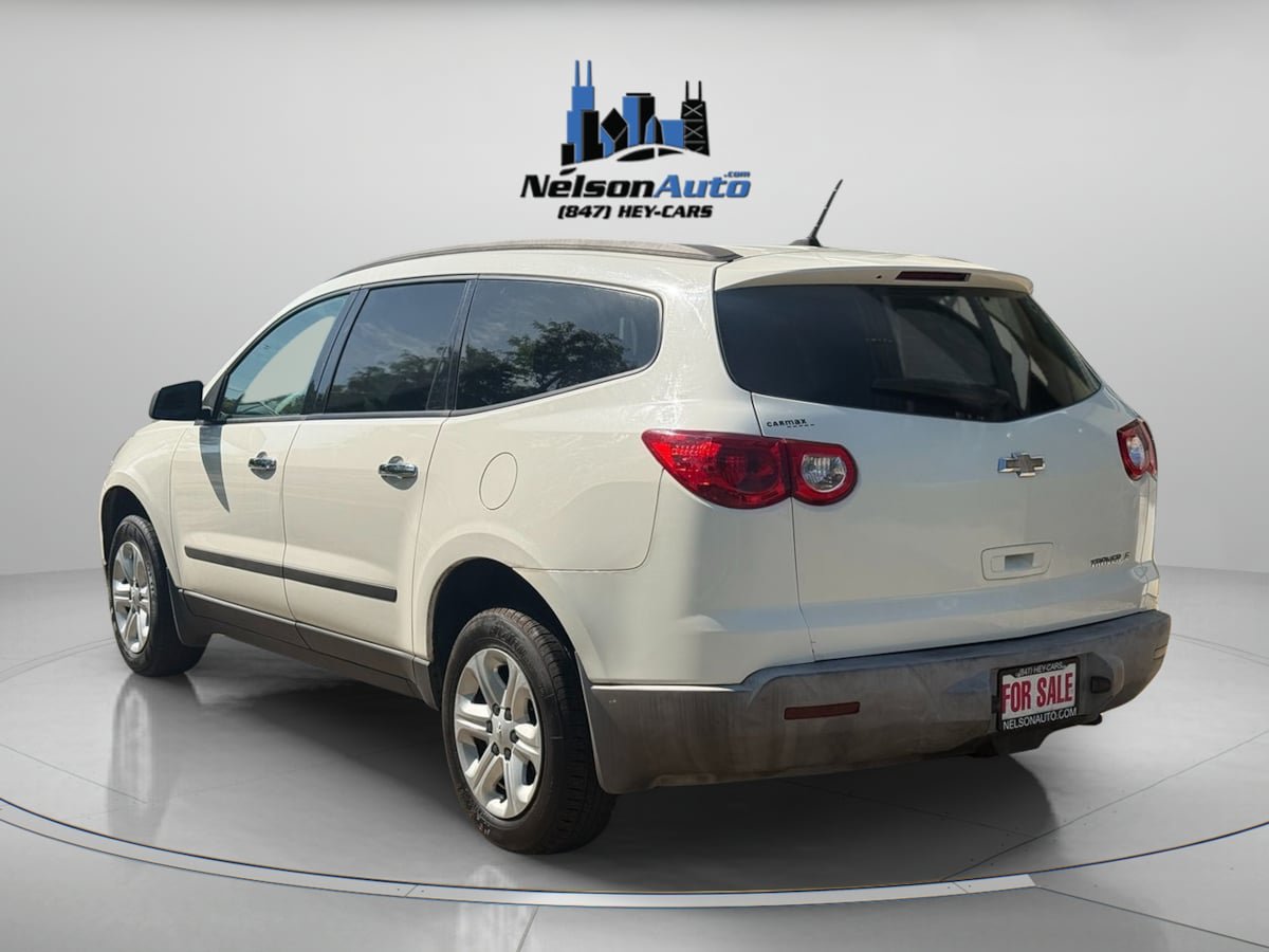Used 2012 Chevrolet Traverse LS FWD image 6