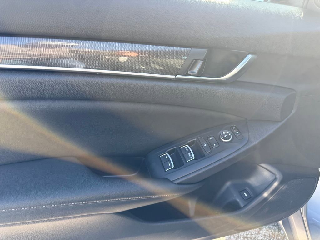Used 2019 Honda Accord Sport image 10