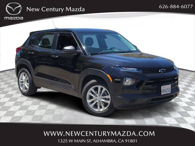 Used 2021 Chevrolet TrailBlazer LS w/ LPO, Blackout Package FWD image 1
