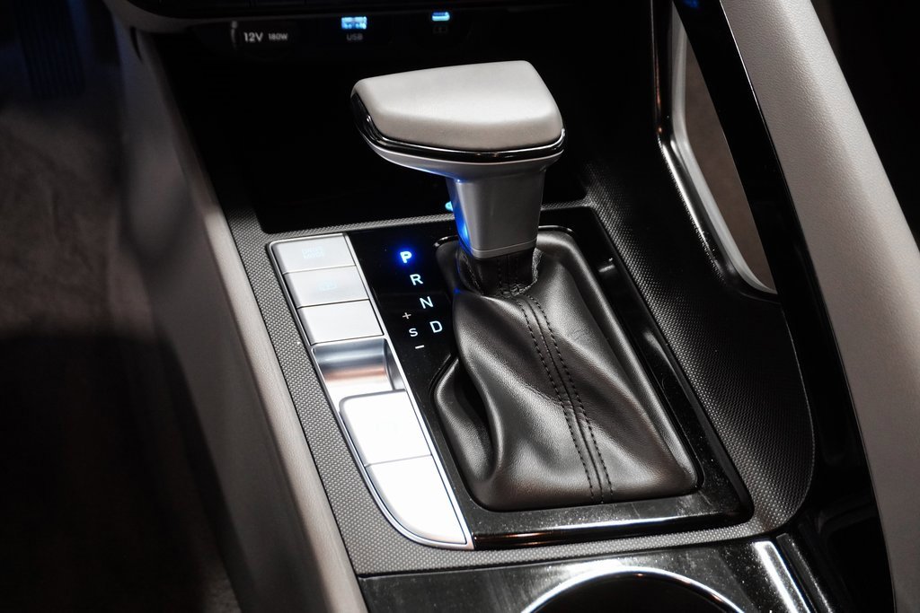 Used 2025 Hyundai Elantra SEL w/ Cargo Package image 30