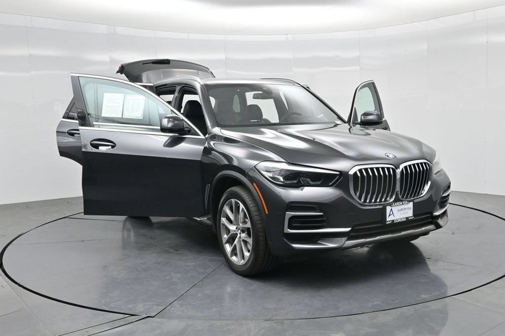 Used 2023 BMW X5 xDrive40i AWD/4WD image 38