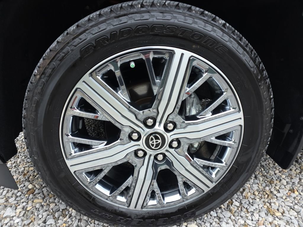 Certified 2024 Toyota Sequoia Capstone image 11