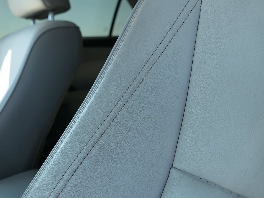 Used 2017 Toyota Camry XLE w/ Moonroof Package FWD image 14