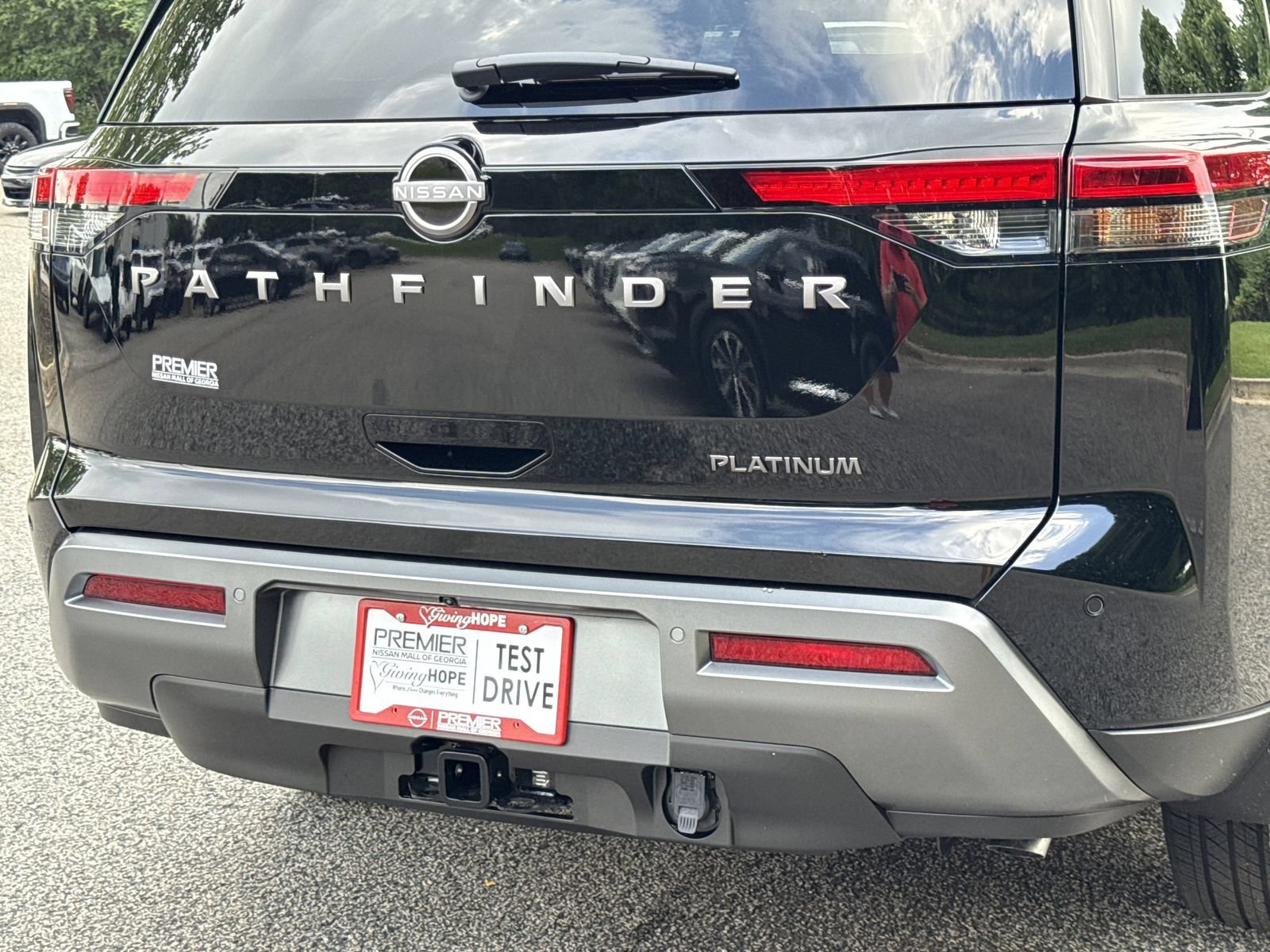 New 2026 Nissan Pathfinder Platinum FWD image 24