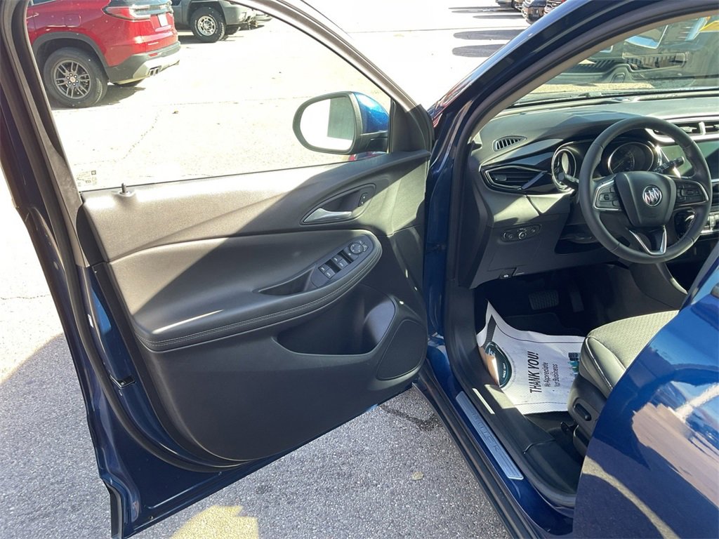 Used 2023 Buick Encore GX Select image 18