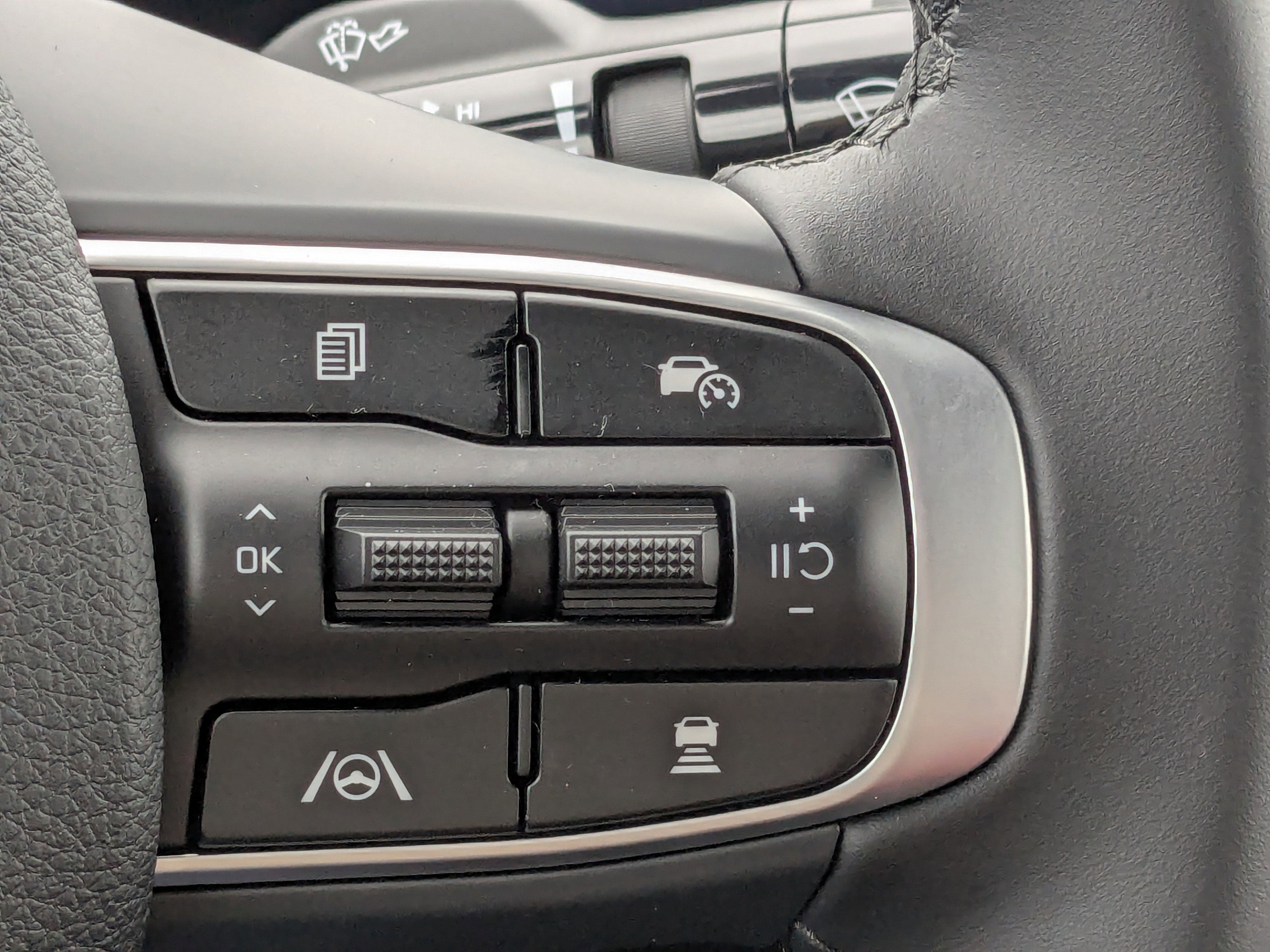 New 2026 Kia K5 GT-Line FWD image 32