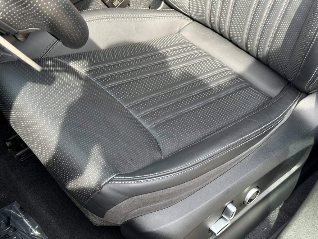 New 2024 Maserati Grecale GT image 6