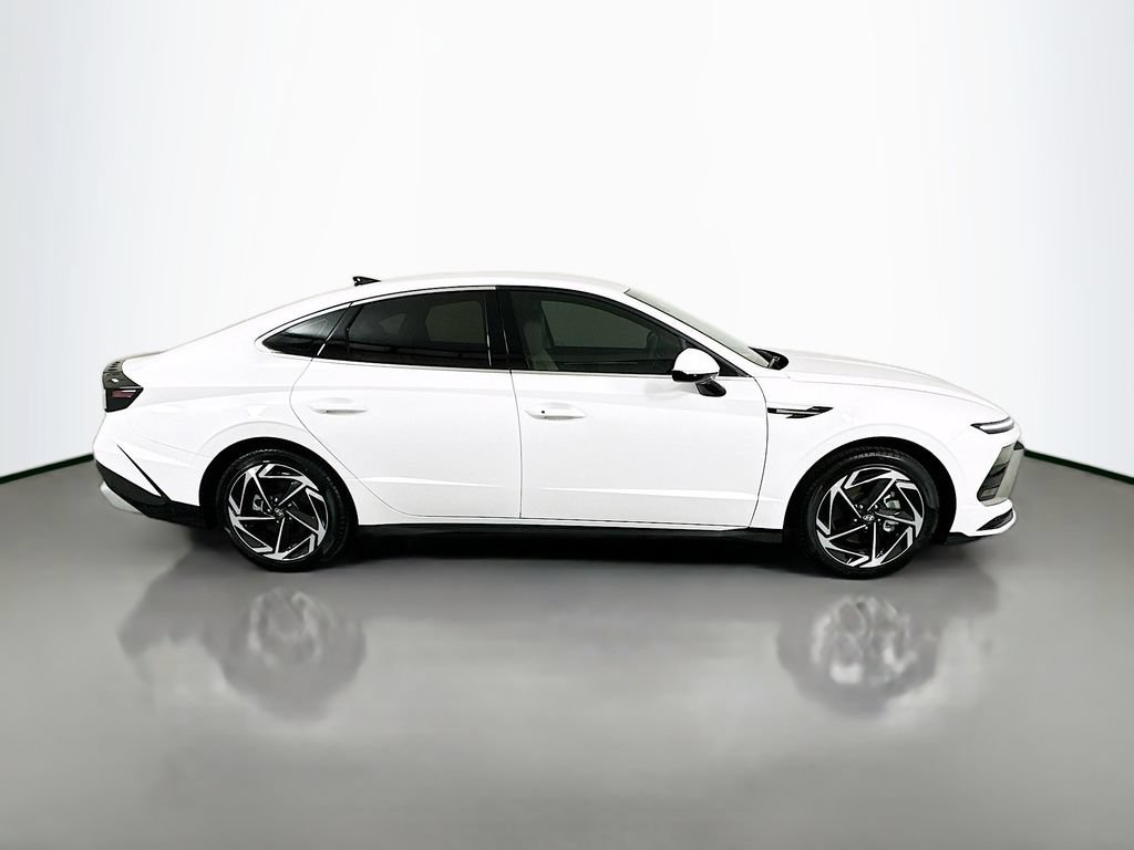 New 2026 Hyundai Sonata SEL FWD image 4