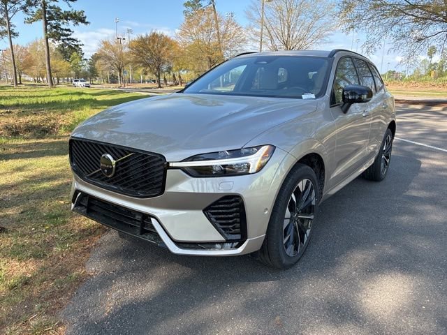 New 2026 Volvo XC60 B5 Plus w/ Protection Package Premier AWD/4WD image 2