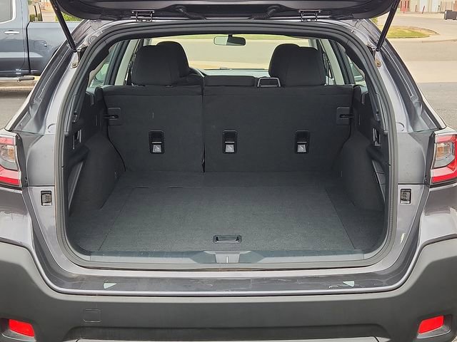 Certified 2025 Subaru Outback AWD/4WD image 10