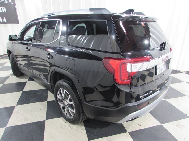Used 2023 GMC Acadia SLT AWD/4WD image 16