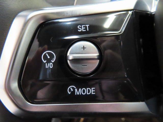 Used 2025 BMW 740i image 22