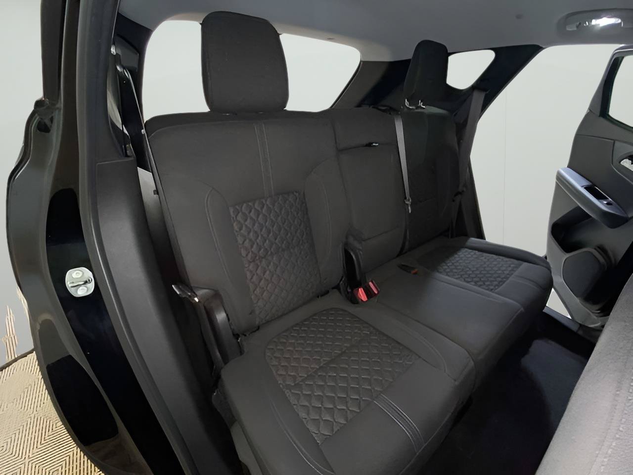 Used 2021 Chevrolet Blazer LT FWD image 12