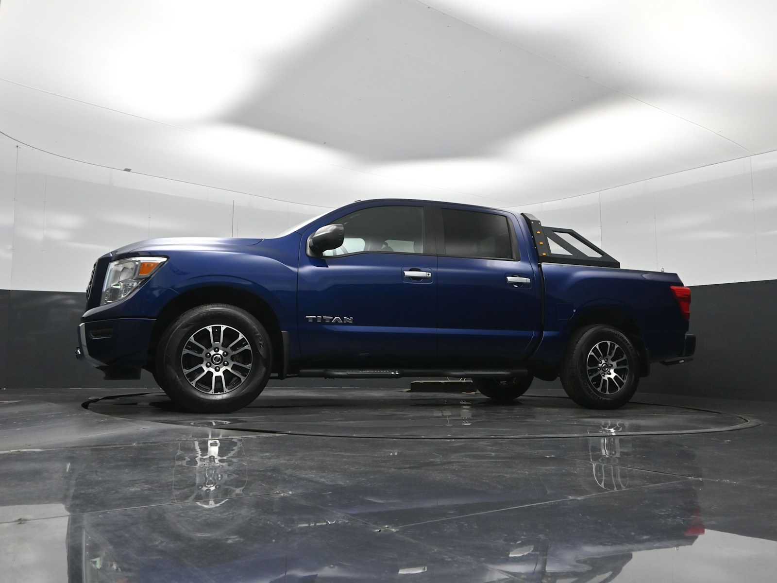 Used 2021 Nissan Titan SV w/ Accessory Utility Package AWD/4WD image 26