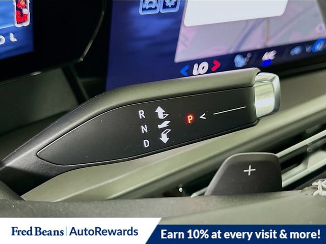 New 2026 Chevrolet Traverse LT w/ Sun and Wheel Package AWD/4WD image 15