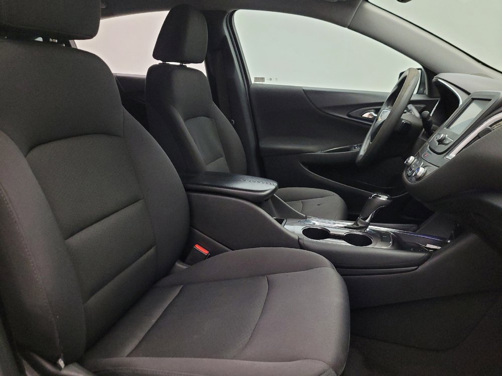 Used 2017 Chevrolet Malibu LT FWD image 21