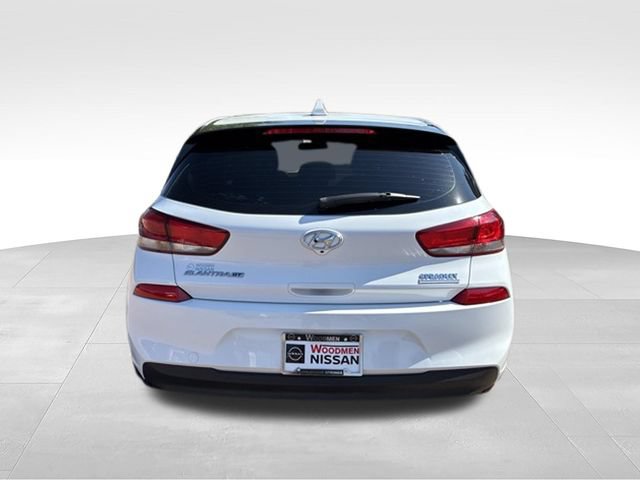 Used 2020 Hyundai Elantra GT FWD image 7