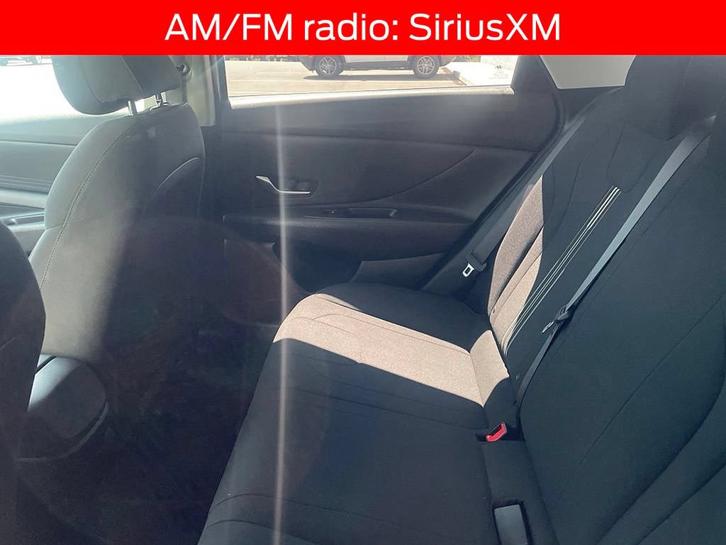 Used 2022 Hyundai Elantra SEL FWD image 8