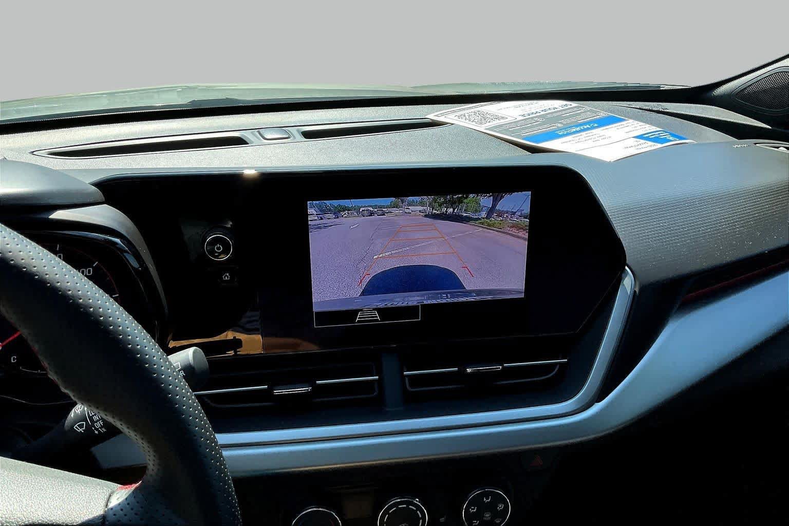 Used 2025 Chevrolet Trax RS w/ Driver Confidence Package FWD image 25