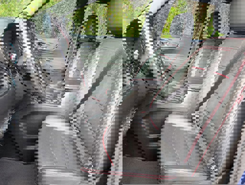 Used 2022 Chevrolet Equinox RS w/ RS Leather Package image 14