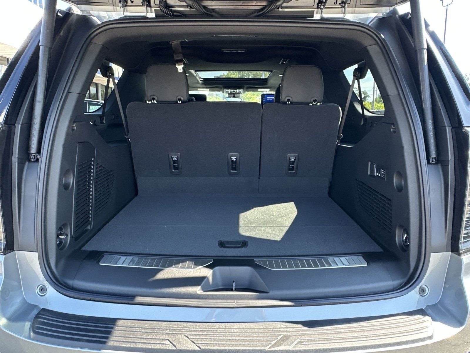 New 2026 Chevrolet Suburban Premier AWD/4WD image 27