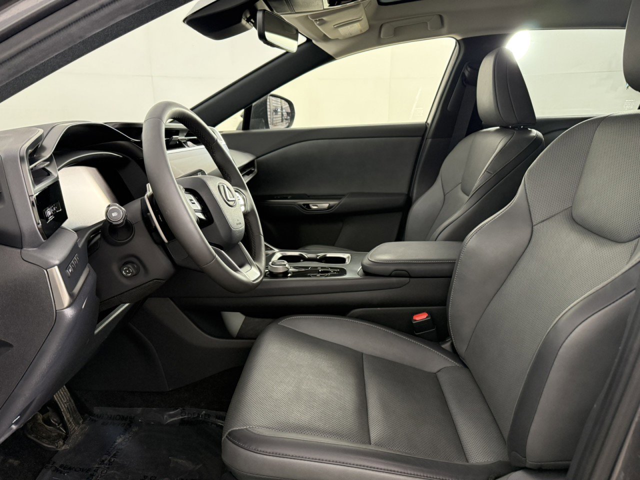 Used 2024 Lexus RZ 300e Premium w/ Accessory Package (Z1) image 15