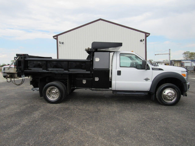 Used 2015 Ford F550 2WD Regular Cab Super Duty image 2