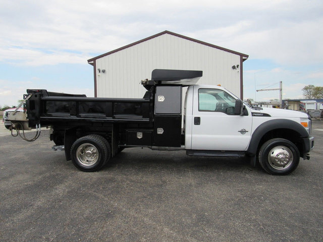 Used 2015 Ford F550 2WD Regular Cab Super Duty image 2