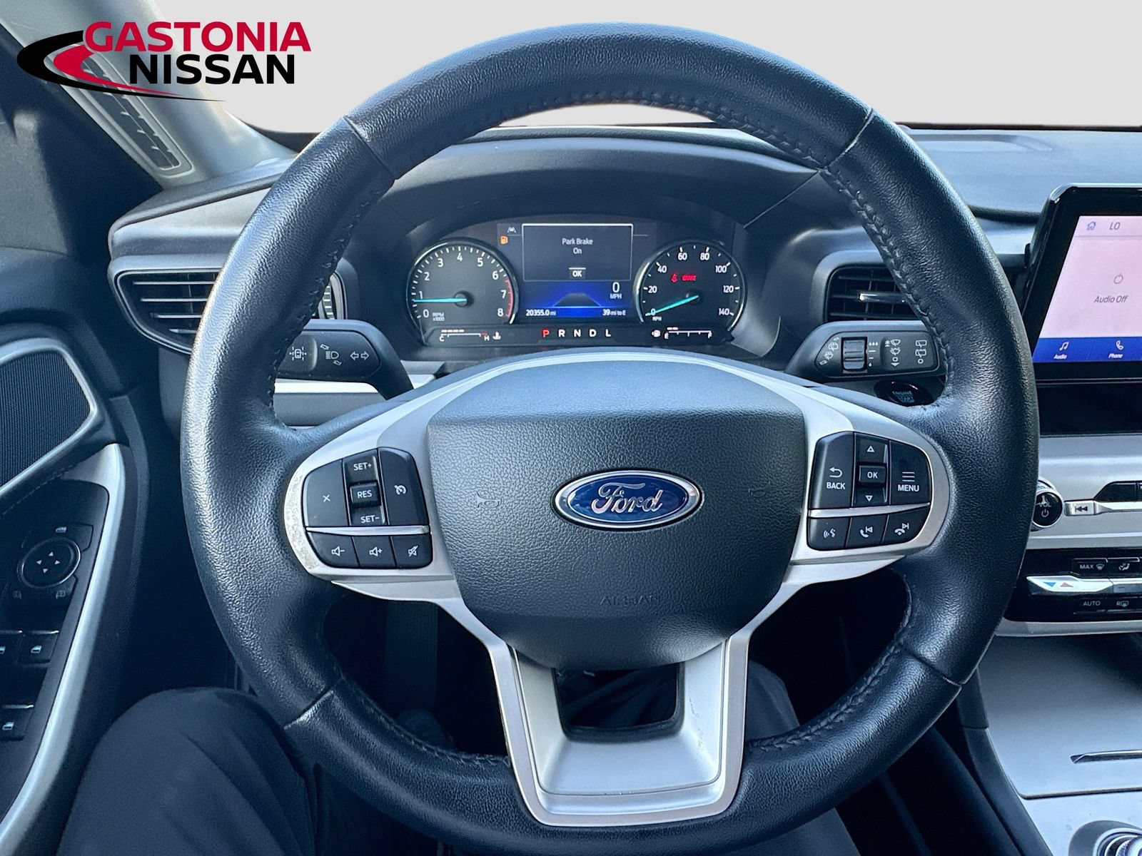 Used 2023 Ford Explorer XLT AWD/4WD image 14