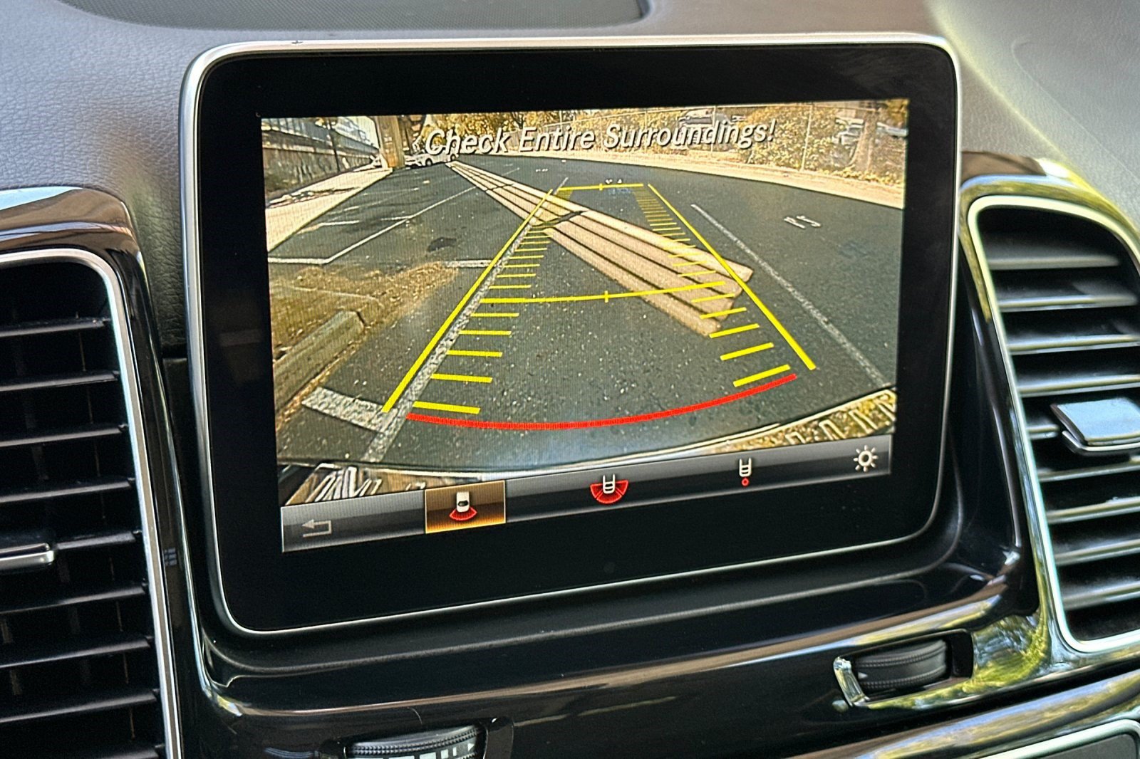 Used 2016 Mercedes-Benz GLE 350 image 18