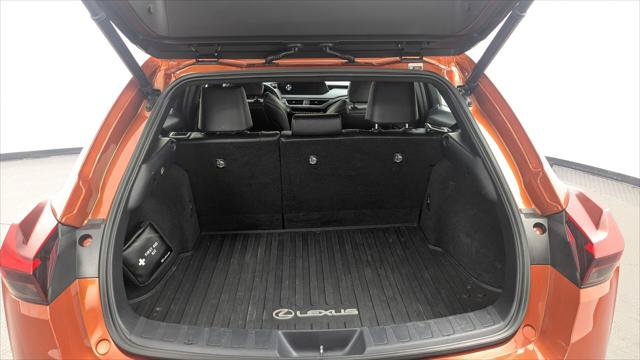 Used 2019 Lexus UX 200 F Sport w/ F Sport Premium Package FWD image 16