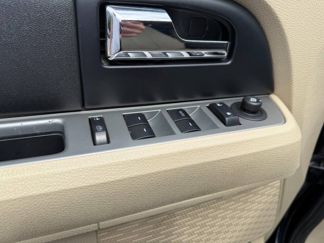 Used 2016 Ford Expedition EL XL AWD/4WD image 16