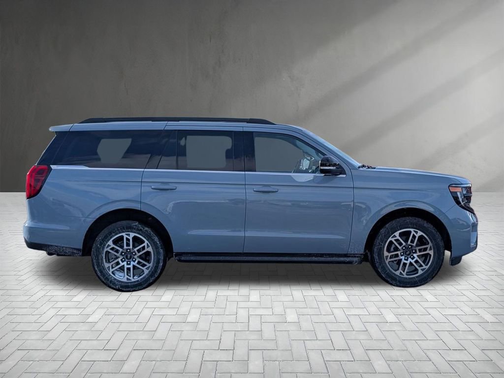 New 2025 Ford Expedition Active image 11