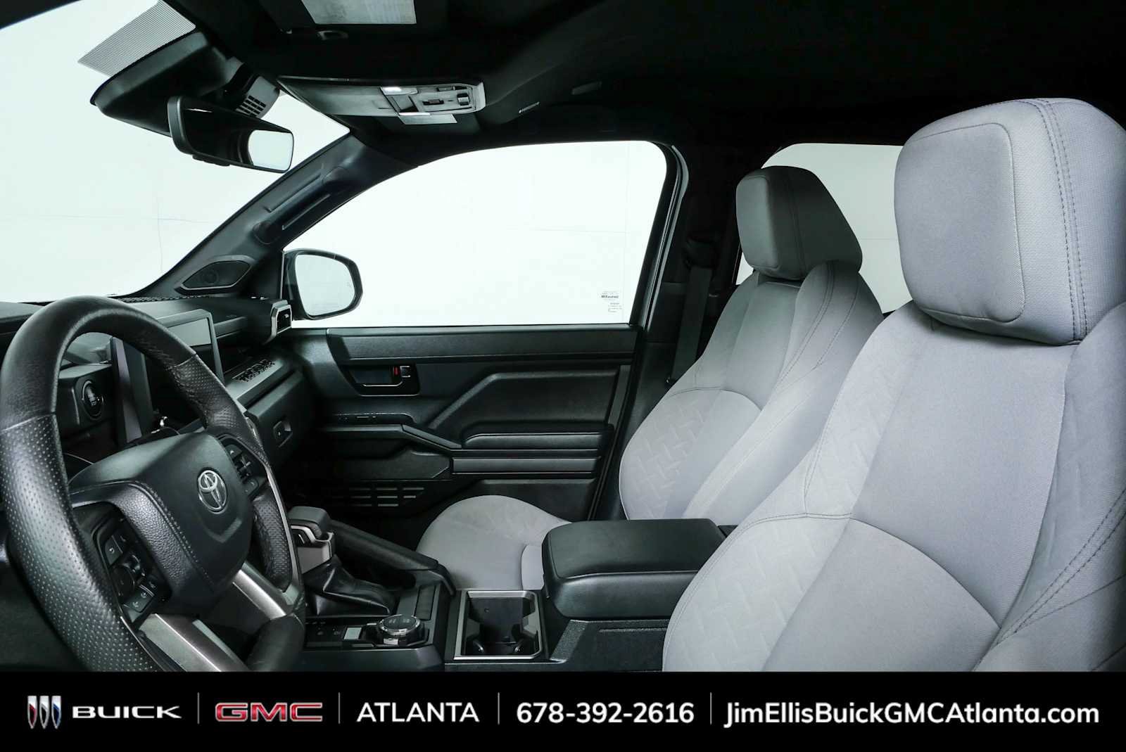 Used 2024 Toyota Tacoma SR5 AWD/4WD image 5