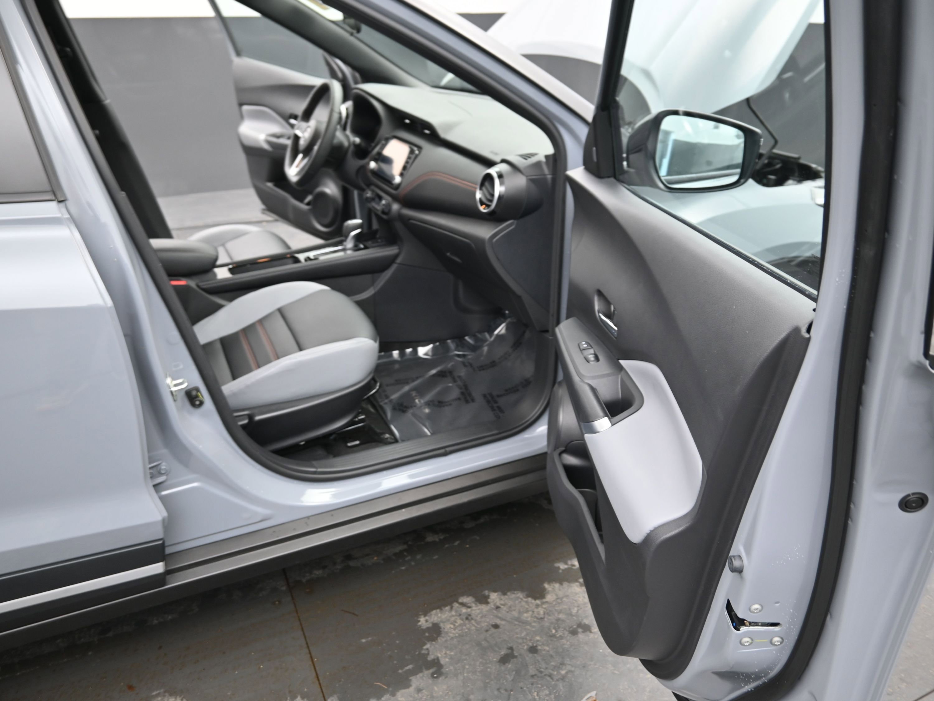 Certified 2024 Nissan Kicks SR w/ SR Premium Package image 19