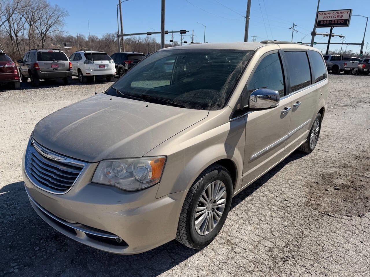 Used 2013 Chrysler Town & Country Touring-L w/ Driver Convenience Group FWD image 7