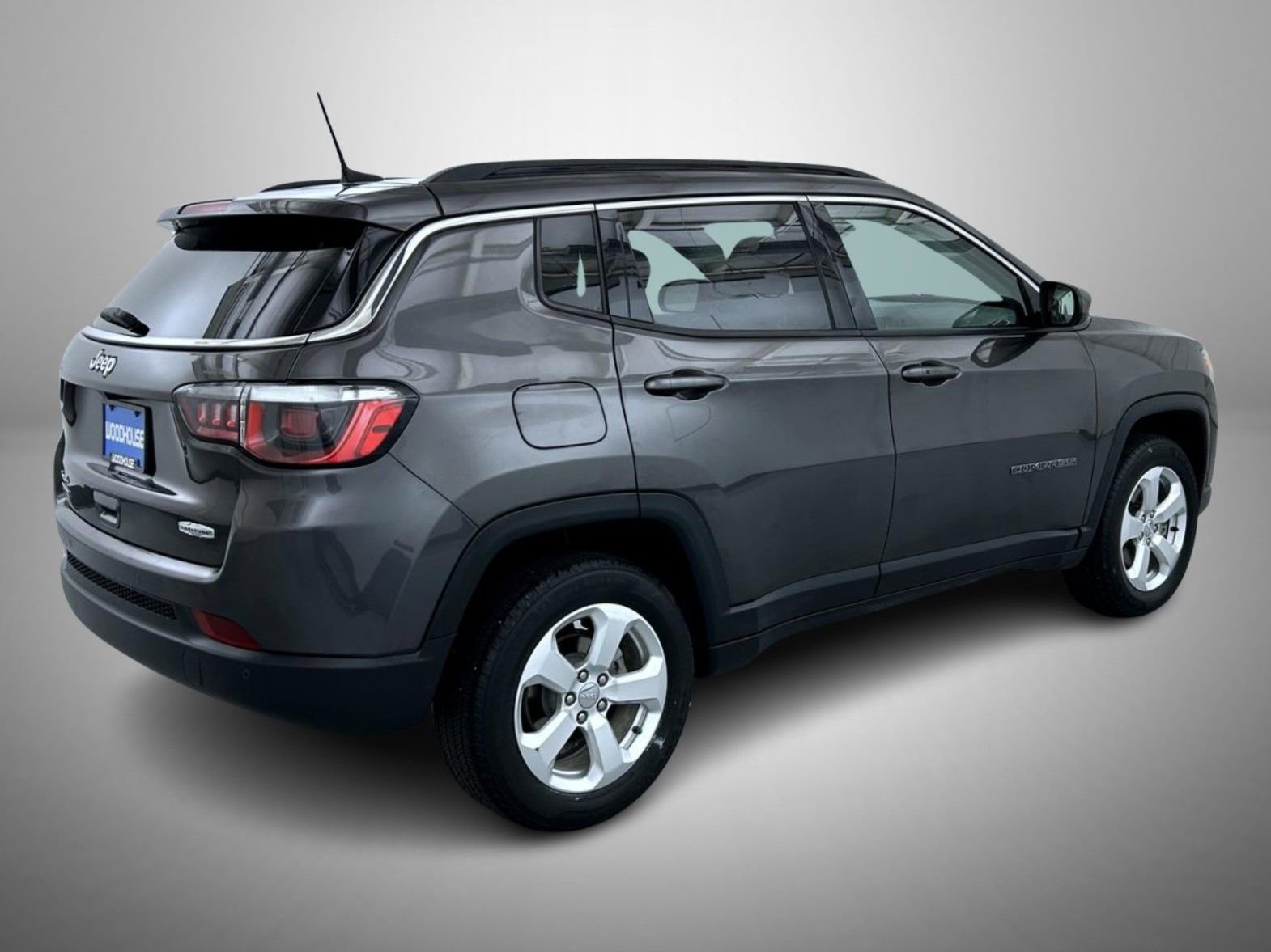 Used 2020 Jeep Compass Latitude w/ Cold Weather Group AWD/4WD image 5