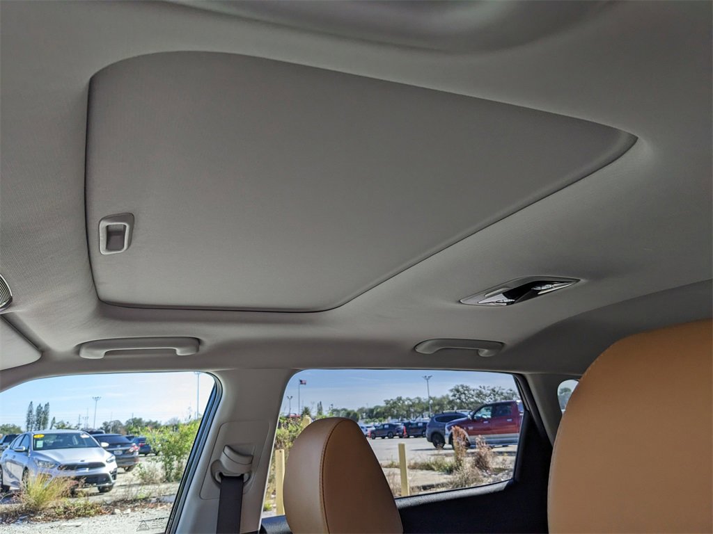 Certified 2025 Kia Seltos EX w/ EX Sunroof Package image 24