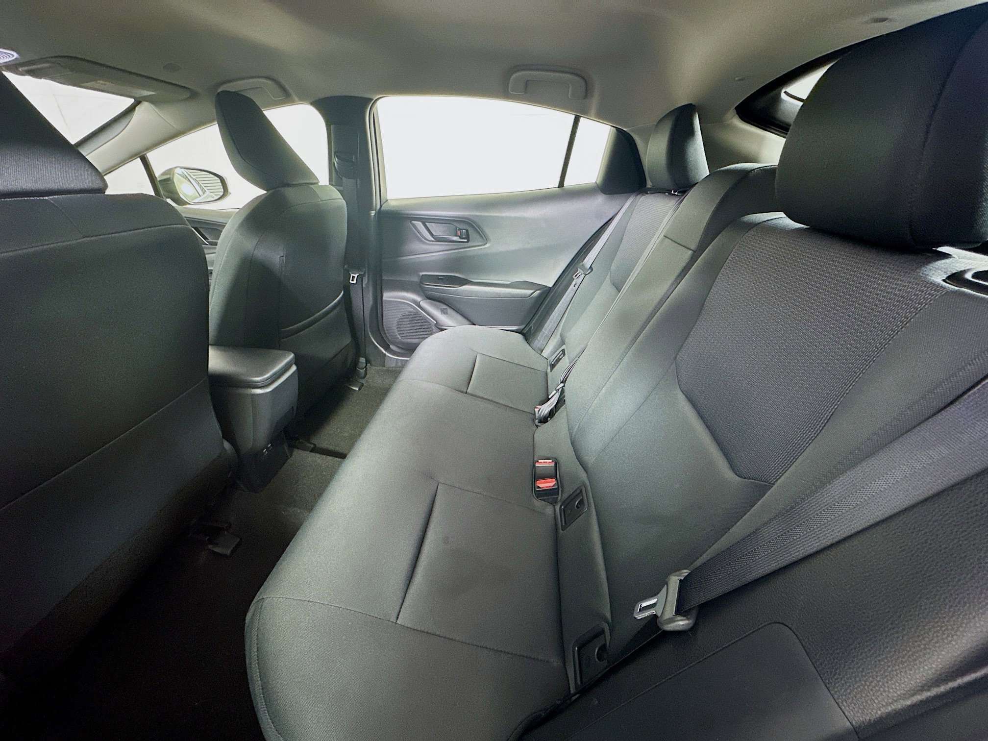 Used 2025 Toyota Prius LE image 26