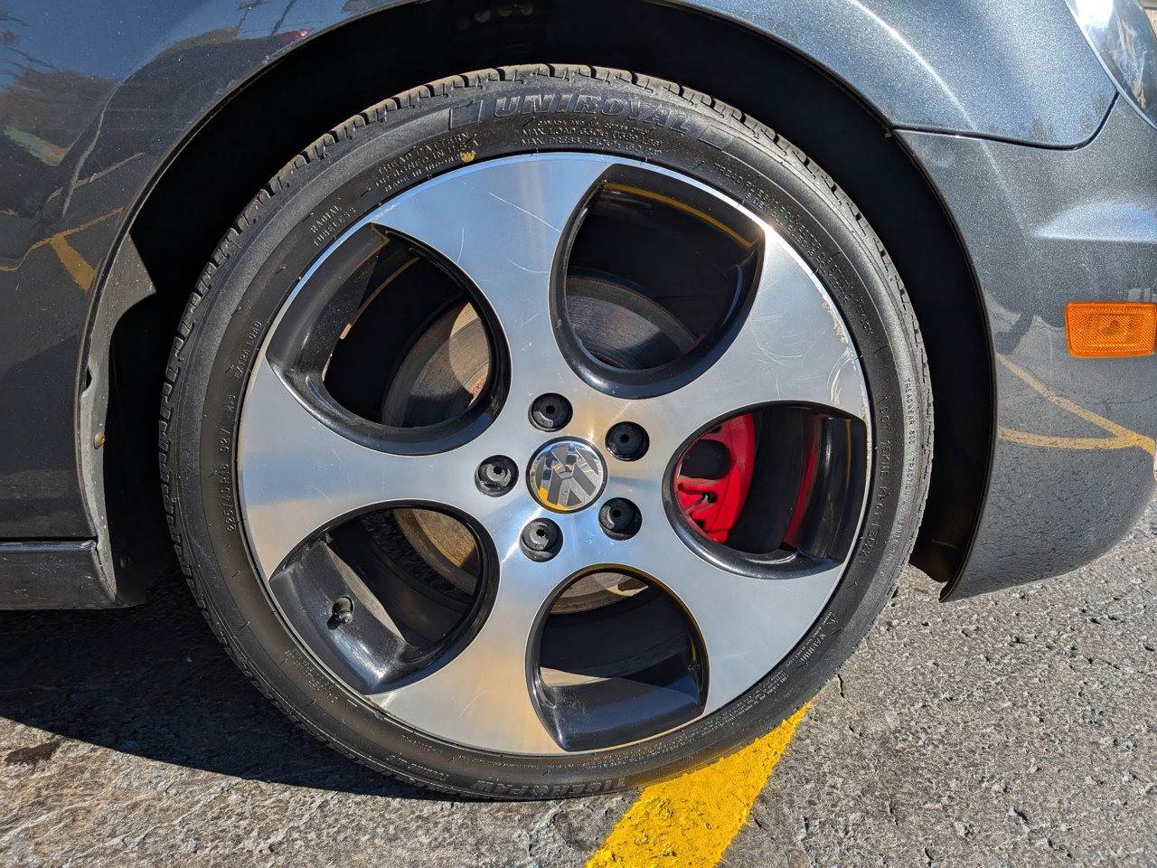 Used 2012 Volkswagen Golf 2-Door image 10