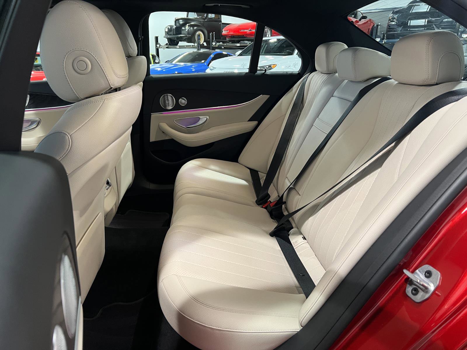 Used 2020 Mercedes-Benz E 350 4MATIC Sedan w/ Parking Assistance Package image 29